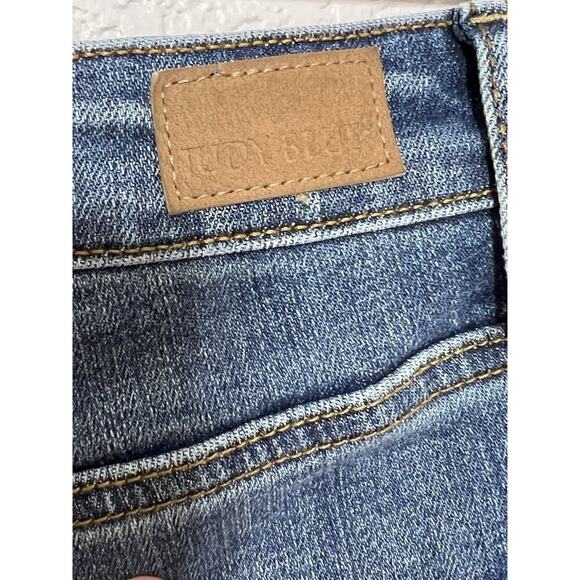 Judy Blue Jeans Women Sz 7 / 28 Boyfriend Fit Cut Off Bottoms JB88541 High Waist - Picture 9 of 13